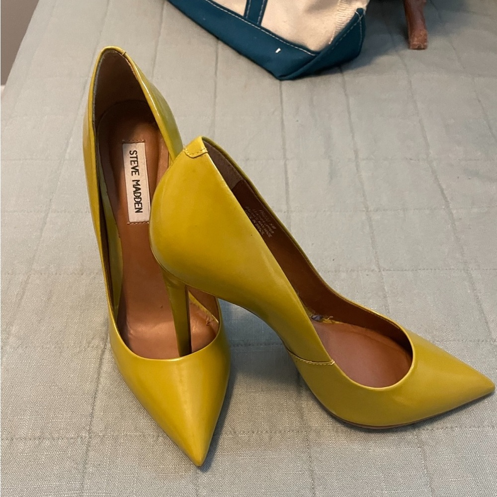 Citron Steve Madden Heels
